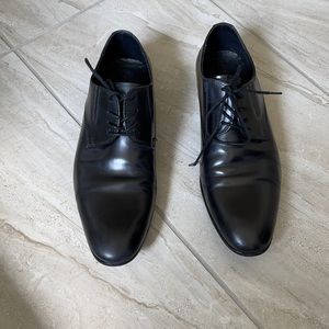 Kenneth Cole men’s black leather shoes